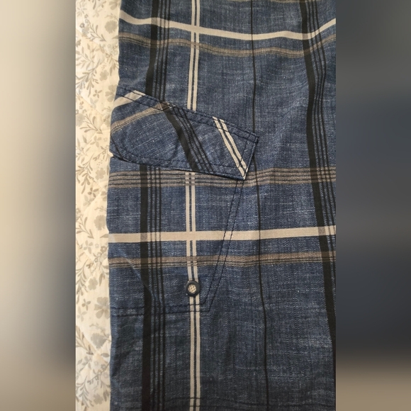 Mossimo Supply Co. Cargo Shorts Men's Size 36 Blue Plaid Pockets 11" Inseam - Picture 3 of 5